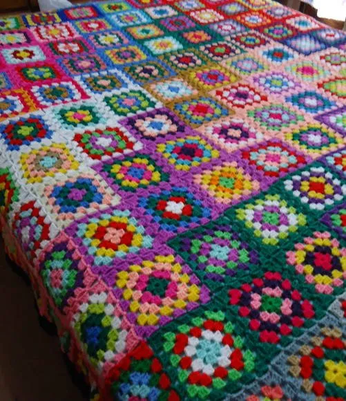 Colcha de Crochê Quadrinhos - Casal | Carmela Arte & Cia | Elo7