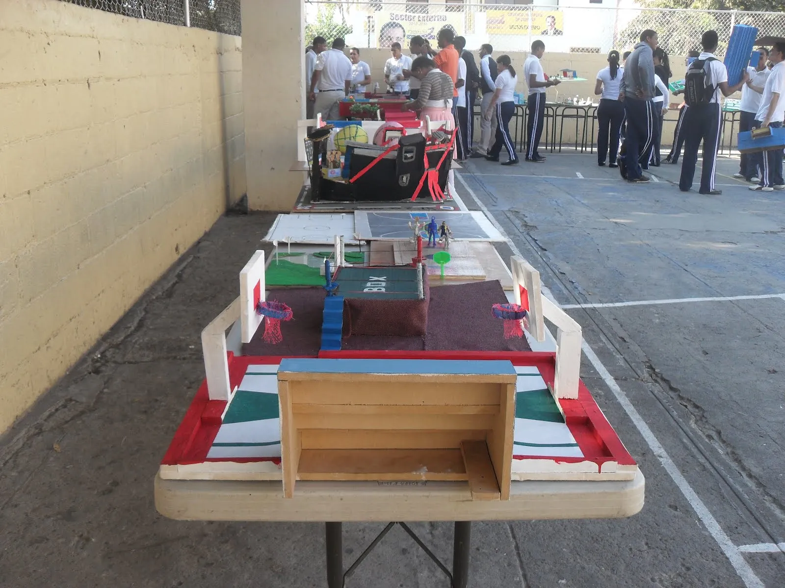 COLEGIO EVANGELICO LUCILLE RUPP: EXHIBICION DE MAQUETAS DEPORTIVAS COLEGIO EVANGELICO LUCILLE RUPP: EXHIBICION DE MAQUETAS DEPORTIVAS