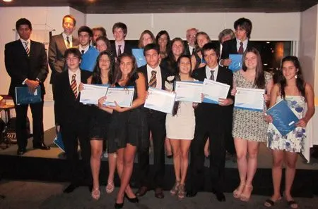 COLEGIO PESTALOZZI | Ceremonia de entrega de los diplomas de la ... COLEGIO PESTALOZZI | Ceremonia de entrega de los diplomas de la ...