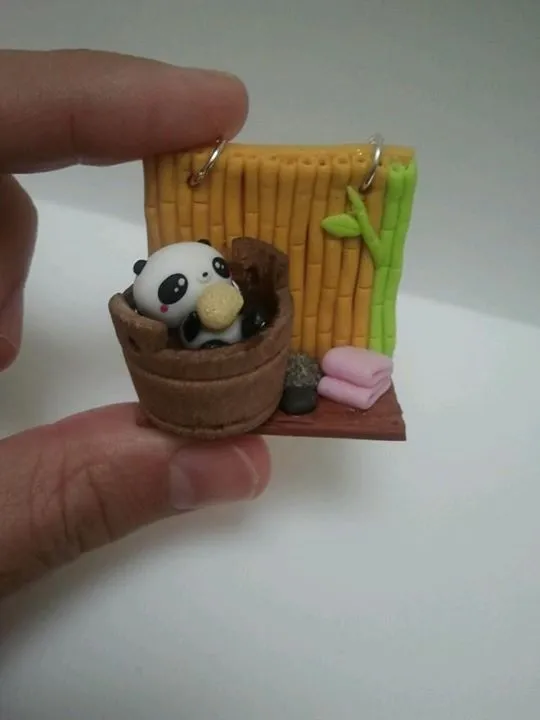 colgante oso panda porcelana fria fimo | Polymer Clay Charms ...