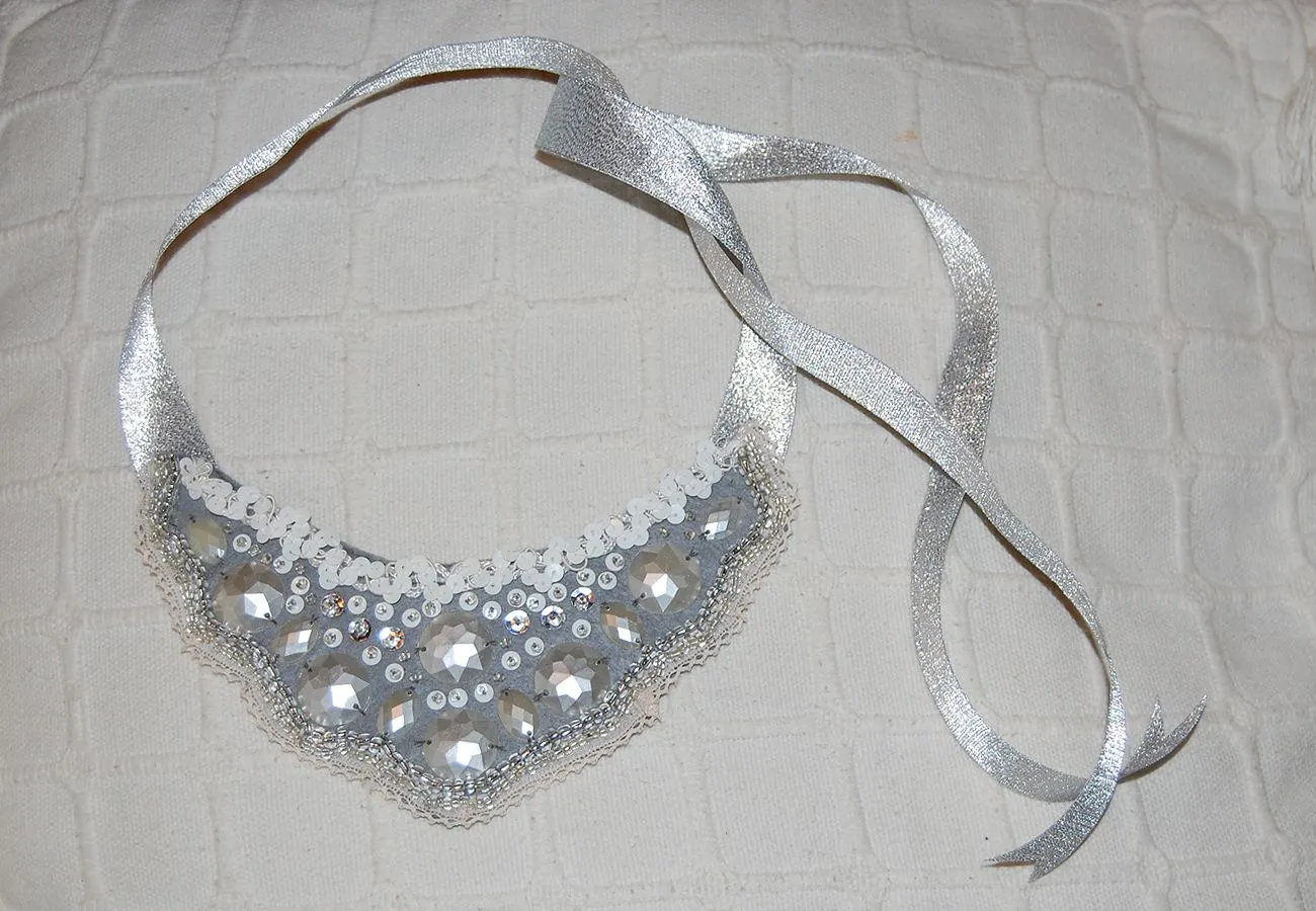 Haciendo un collar babero | A N A B E L G O D O Y