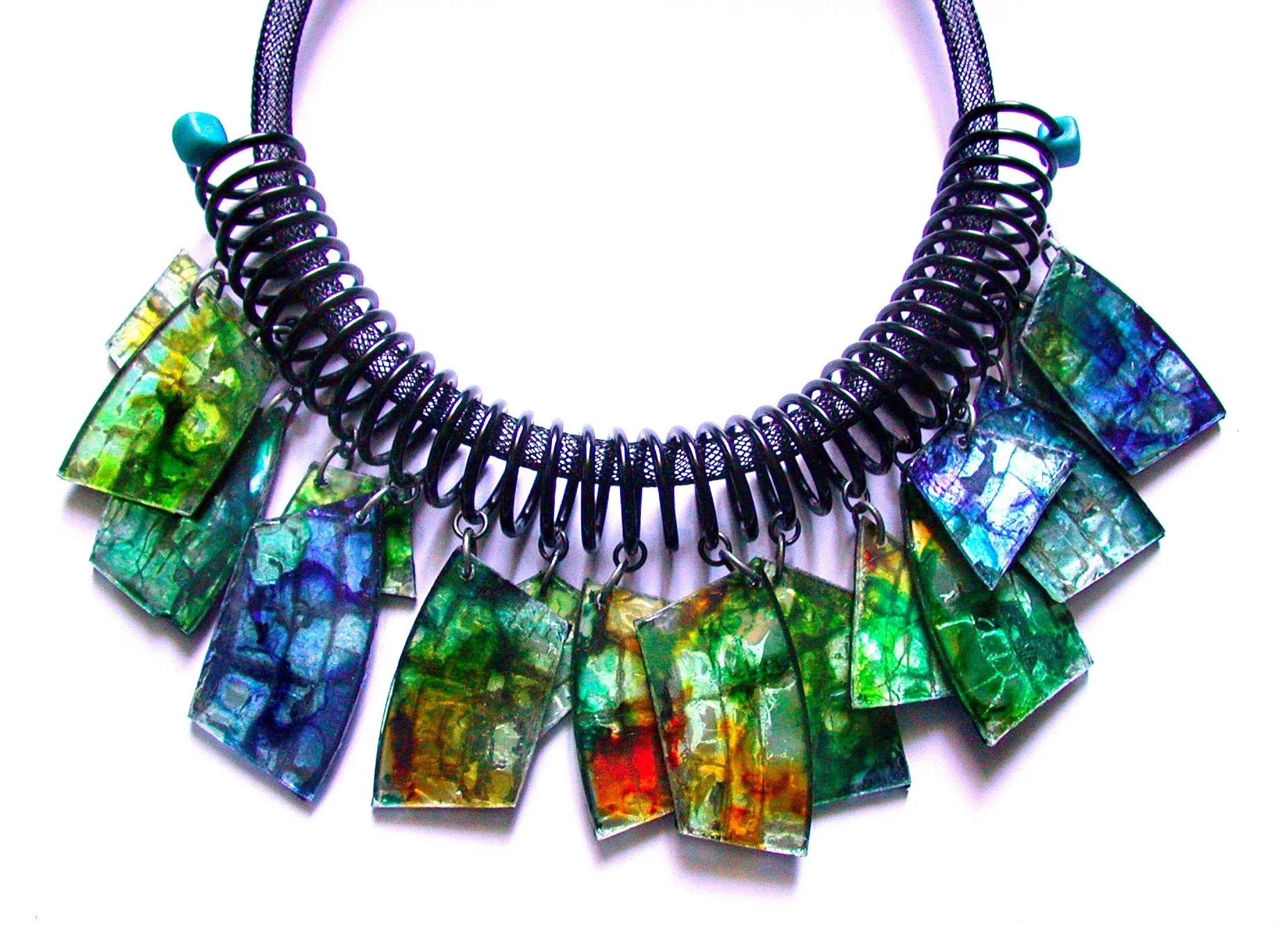 Collar con material reciclado. | Flickr - Photo Sharing! Collar con material reciclado. | Flickr - Photo Sharing!