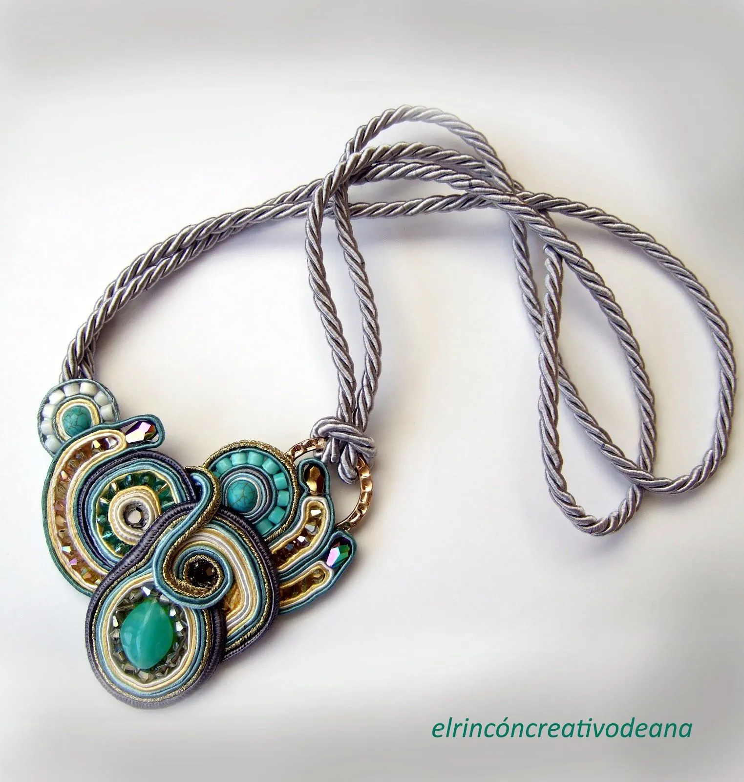 Hacer collares y broches