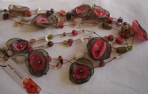 collares con flores de tela | Flickr - Photo Sharing! collares con flores de tela | Flickr - Photo Sharing!