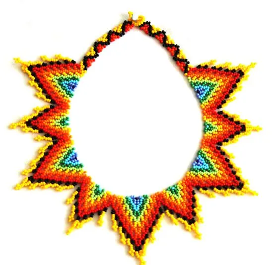 Collares Pectorales tejidos con Chaquiras y piedras multicolores ... Collares Pectorales tejidos con Chaquiras y piedras multicolores ...