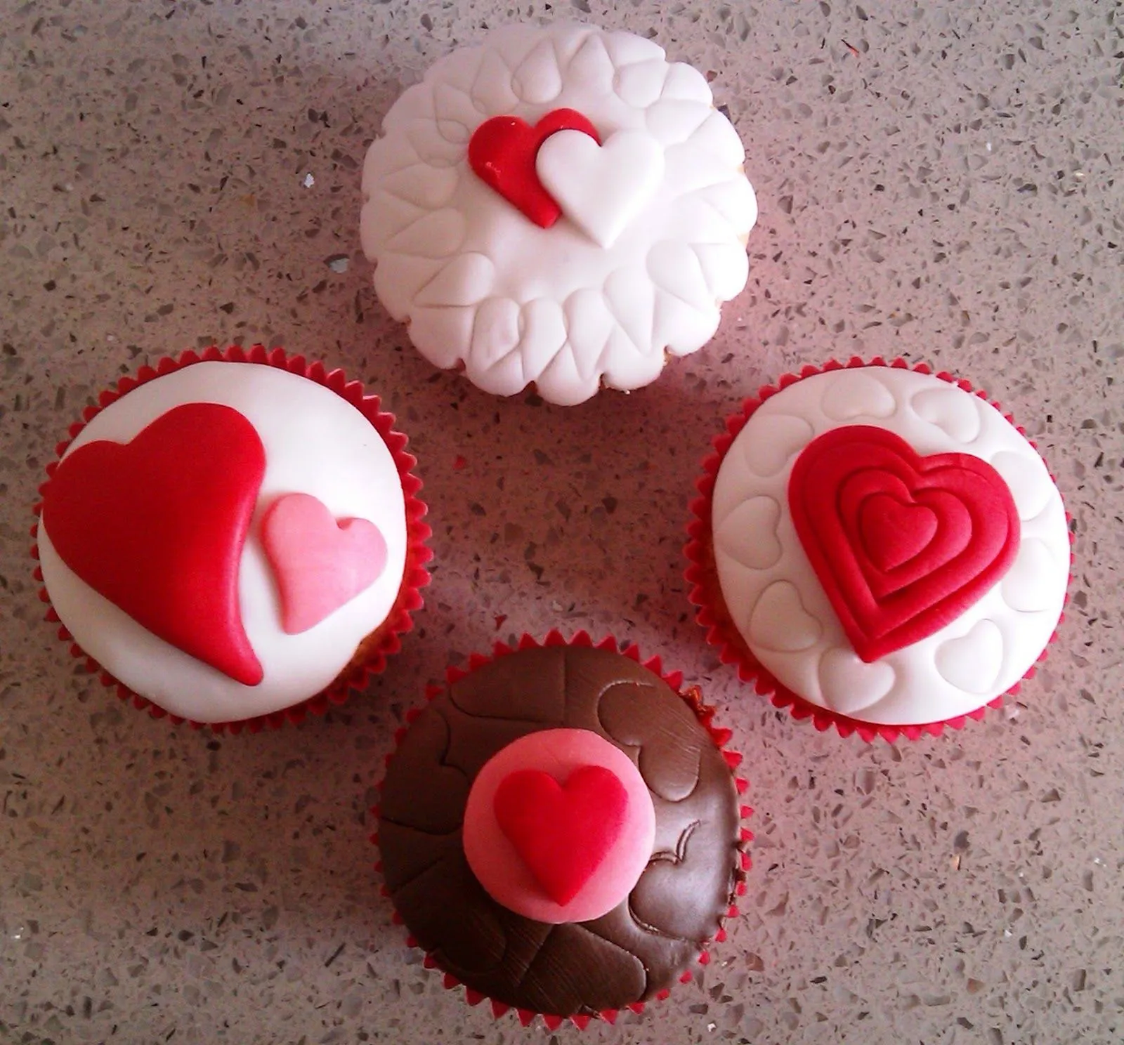 Color y Azucar: Por San Valentín, cupcakes Mil (fueron algunos ... Color y Azucar: Por San Valentín, cupcakes Mil (fueron algunos ...