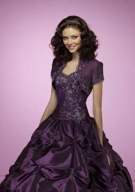 Colores oscuros para vestidos de 15 años - Estás de Moda: Revista ... Colores oscuros para vestidos de 15 años - Estás de Moda: Revista ...