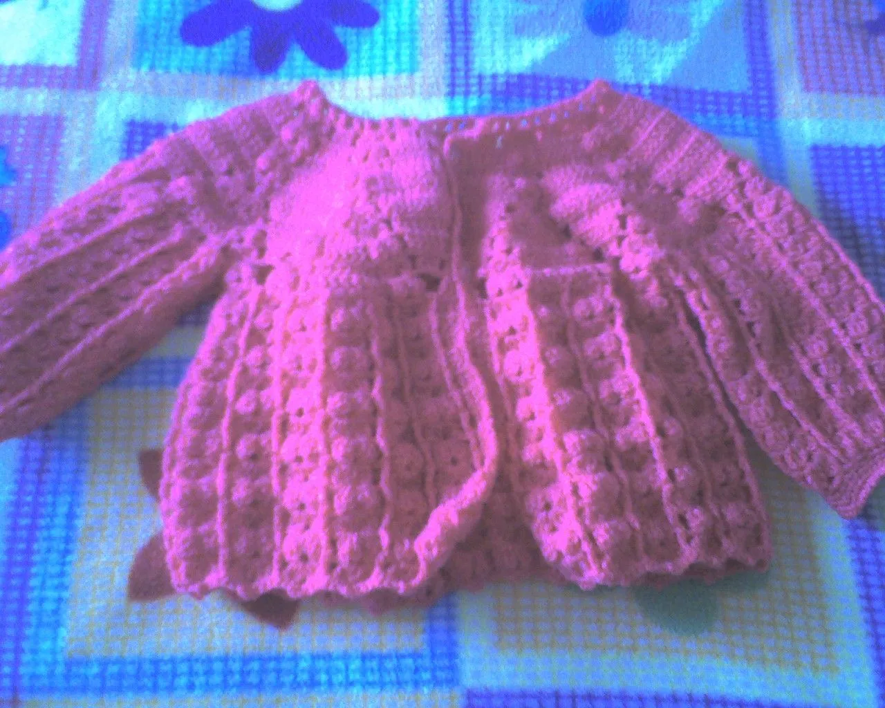 Los Colores de Mi Vida: Chambrita Frambuesa Los Colores de Mi Vida: Chambrita Frambuesa