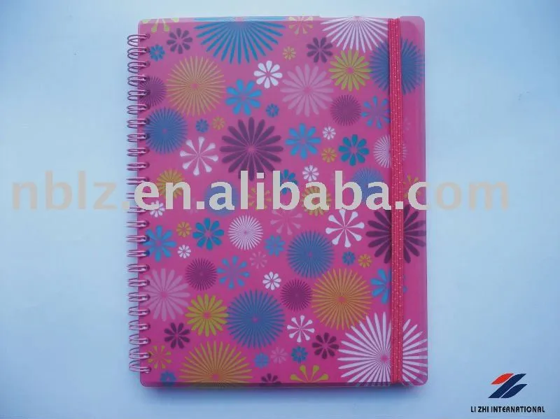 Colorida de la cubierta decoración espiral cuaderno de la escuela ... Colorida de la cubierta decoración espiral cuaderno de la escuela ...