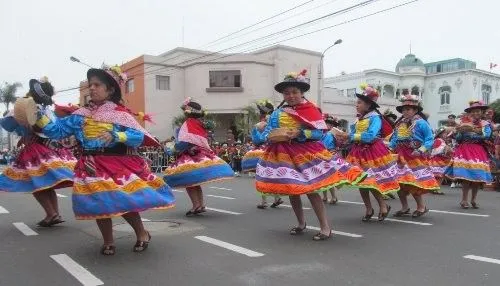 Colorido festival de danzas típicas se presentará en Barranco ... Colorido festival de danzas típicas se presentará en Barranco ...