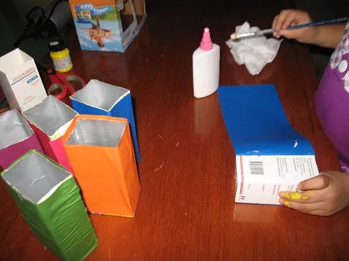 Manualidades con cajas de leche vacias - Imagui Manualidades con cajas de leche vacias - Imagui