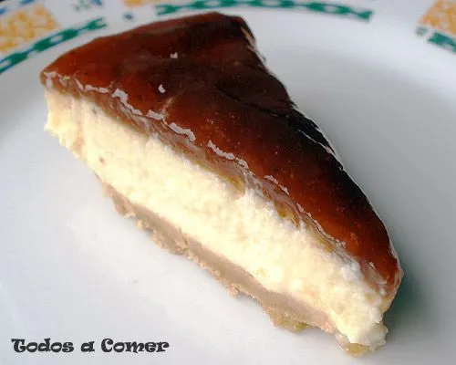 Todos a comer » Receta: Tarta de mousse de queso con gelatina de fresa Todos a comer » Receta: Tarta de mousse de queso con gelatina de fresa