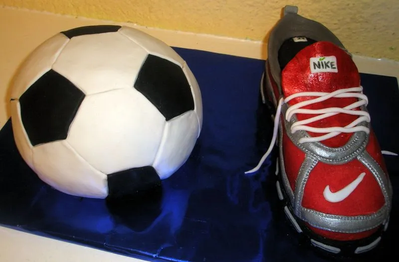 COMER RICO CON CRIS Y MODE: TARTA PELOTA Y BAMBA FUTBOL