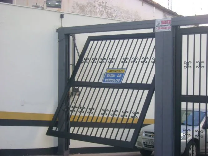 Comercial Alumínia - Esquadrias de Alumínio e PVC Comercial Alumínia - Esquadrias de Alumínio e PVC
