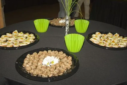 Comida para servir en un baby shower de verano | eHow en Español Comida para servir en un baby shower de verano | eHow en Español