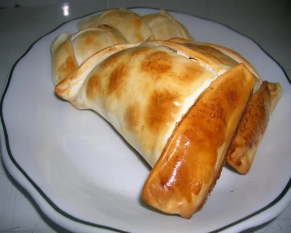 Comida Típica Chilena: Empanada de Pino | CleanPress Comida Típica Chilena: Empanada de Pino | CleanPress