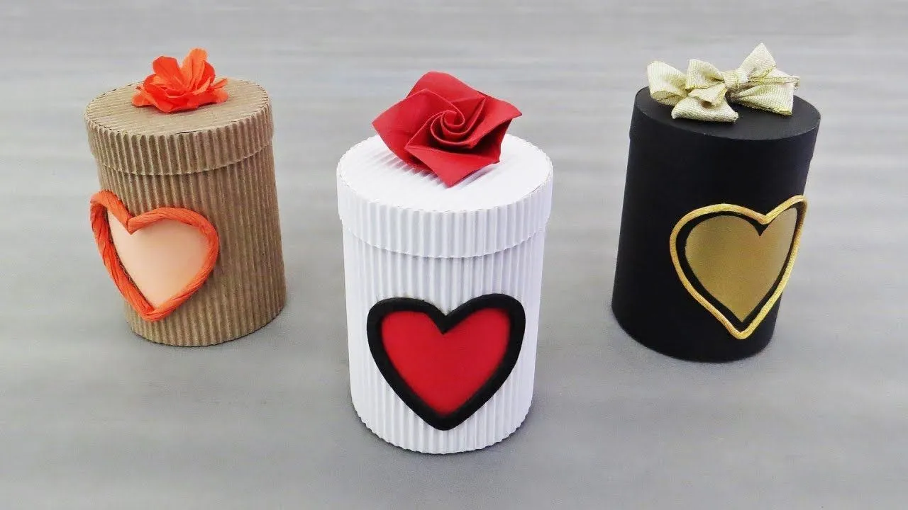 CÓMO HACER UNA CAJA CON CORAZÓN DE FOAMI Y DE CARTÓN | PASO A PASO - YouTube CÓMO HACER UNA CAJA CON CORAZÓN DE FOAMI Y DE CARTÓN | PASO A PASO - YouTube