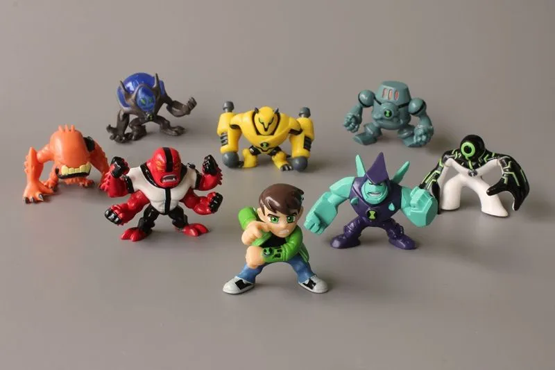 Compra Ben 10 figuras de acción online al por mayor de China ...