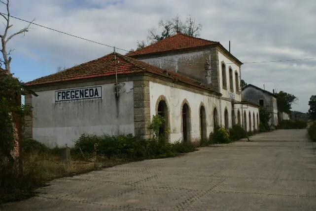 Quiere comprar una estación? Adif pone a la venta 423 apeaderos ... Quiere comprar una estación? Adif pone a la venta 423 apeaderos ...