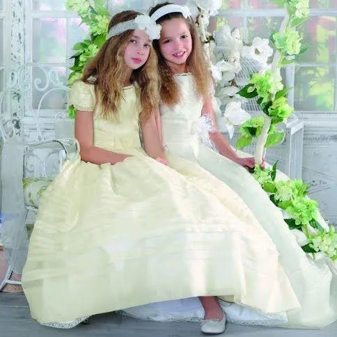 Primera Comunión El Corte Inglés 2012 colección vestidos y trajes ... Primera Comunión El Corte Inglés 2012 colección vestidos y trajes ...