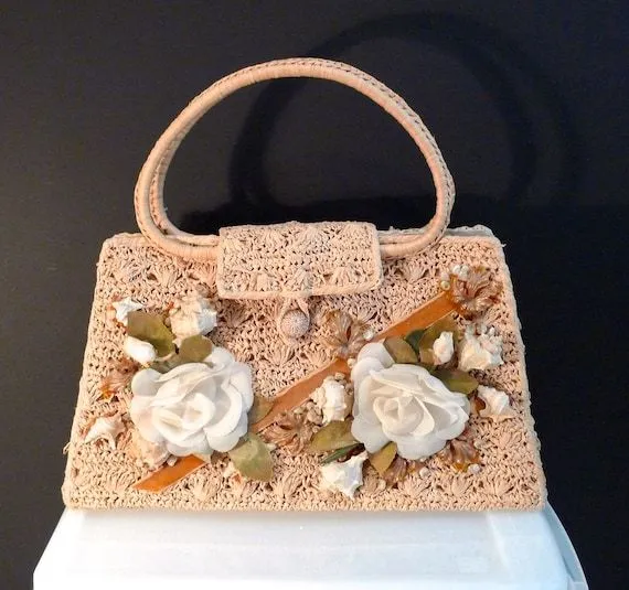 Concha bolsa Crochet bolso con flores de seda por plattermatter Concha bolsa Crochet bolso con flores de seda por plattermatter