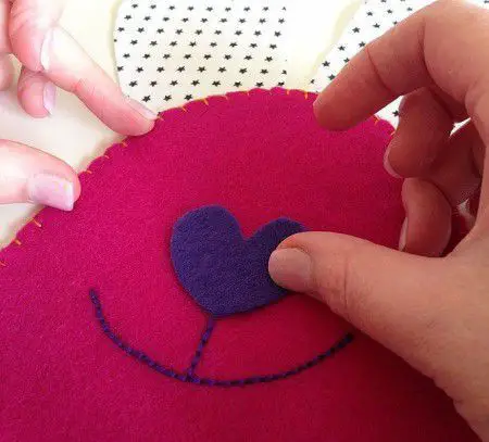 Como hacer un conejo de fieltro | Todo Manualidades