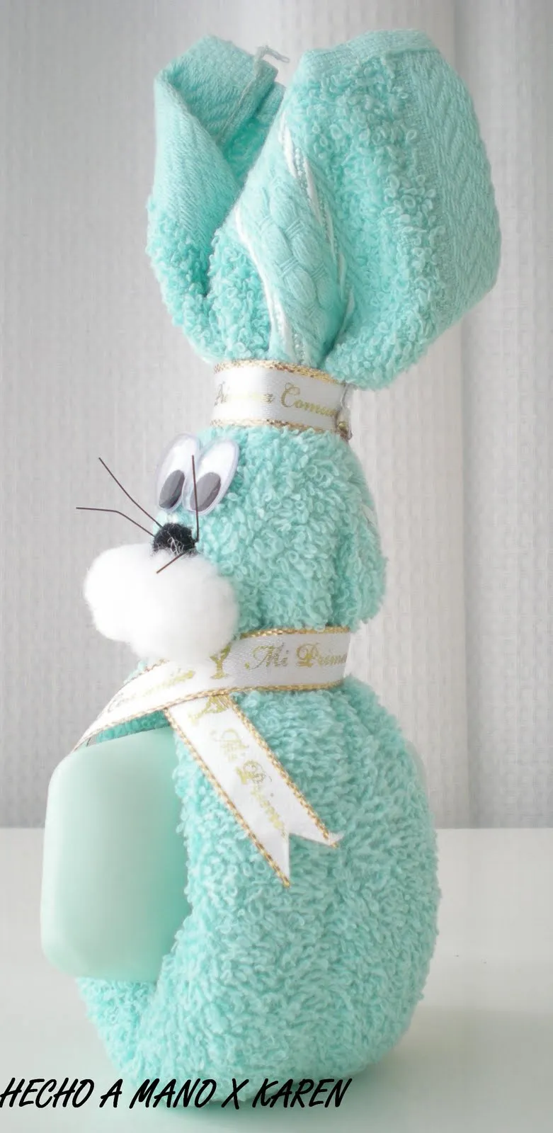 Este es un conejo que hice para una primera comunión, esta hecho con ... Este es un conejo que hice para una primera comunión, esta hecho con ...