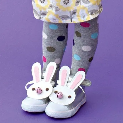 Un conejo en las zapatillas de los peques - Guía de MANUALIDADES