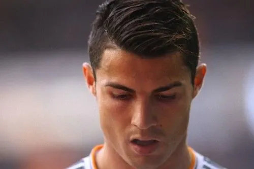 Corte de pelo con lineas cristiano ronaldo - Imagui