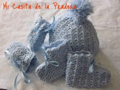 Conjunto de bebé a crochet - Mi pequeña casa de la pradera Conjunto de bebé a crochet - Mi pequeña casa de la pradera