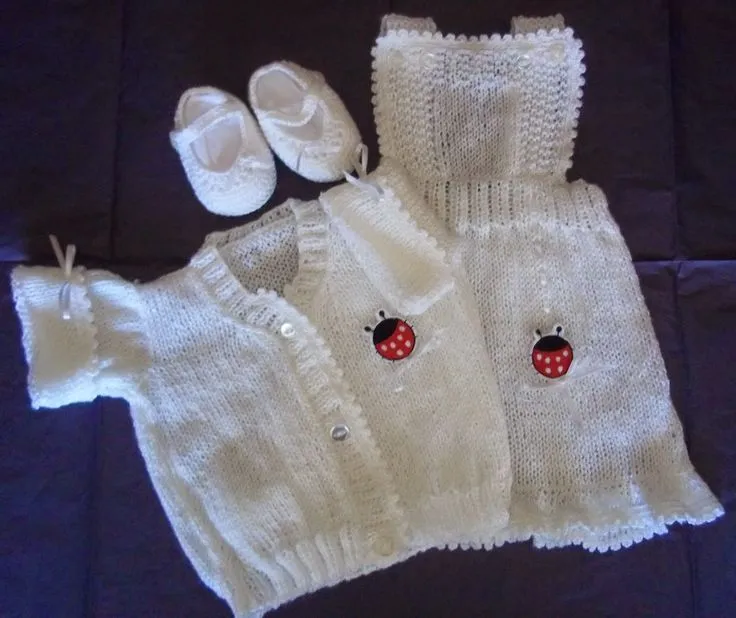 NUEVO CONJUNTO BLANCO PARA BEBE - de 0 a 4 meses Jardinero - Saco ... NUEVO CONJUNTO BLANCO PARA BEBE - de 0 a 4 meses Jardinero - Saco ...