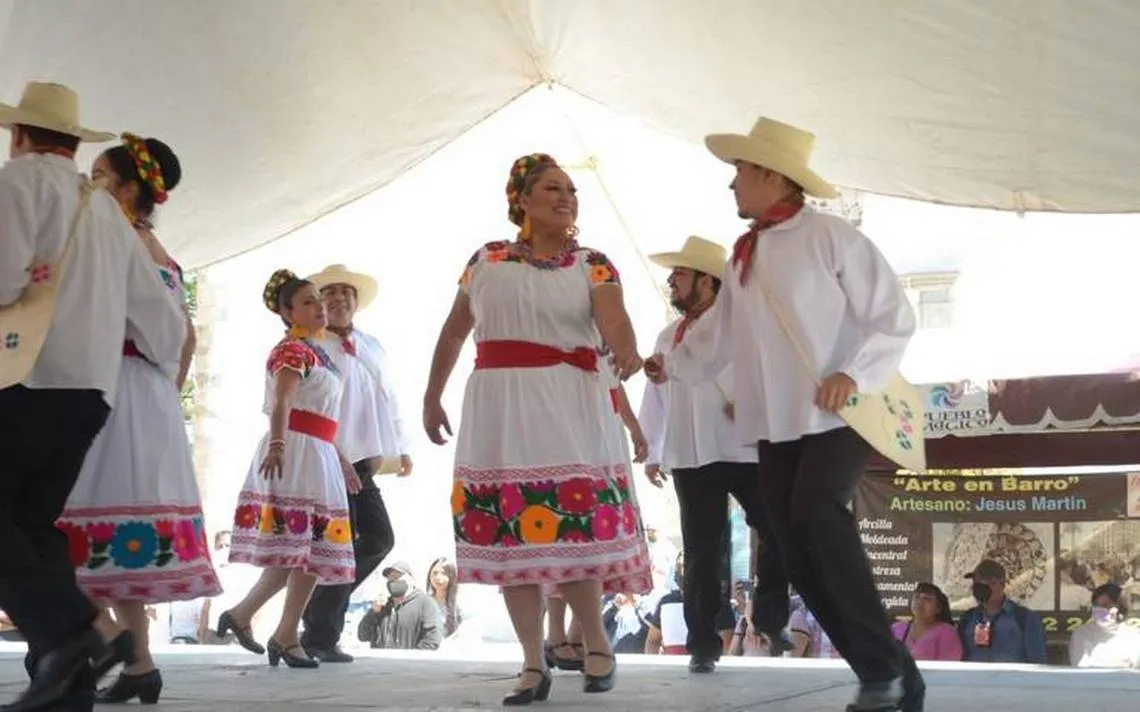 Conoce los 3 trajes típicos de Hidalgo ¿Cuál es el más representativo? - El Sol de Hidalgo | Noticias Locales, Policiacas, sobre México, Hidalgo y el Mundo Conoce los 3 trajes típicos de Hidalgo ¿Cuál es el más representativo? - El Sol de Hidalgo | Noticias Locales, Policiacas, sobre México, Hidalgo y el Mundo