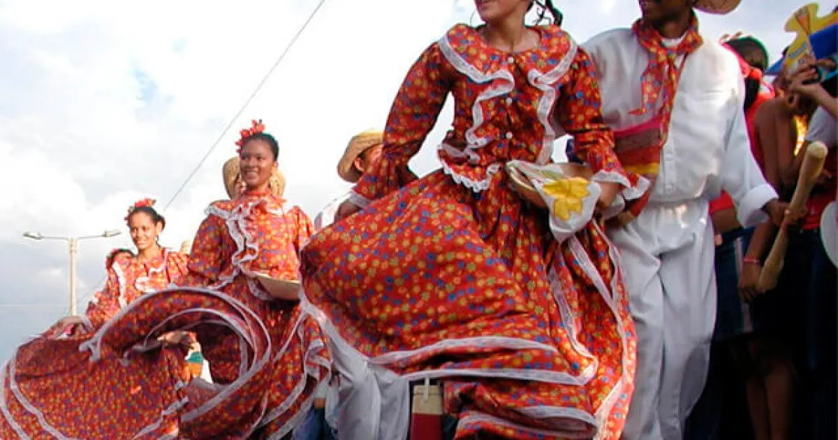 Cómo convertirse en una pilonera vallenata? Este es el traje que engalana el Festival Vallenato - NoticiasCaracol Cómo convertirse en una pilonera vallenata? Este es el traje que engalana el Festival Vallenato - NoticiasCaracol