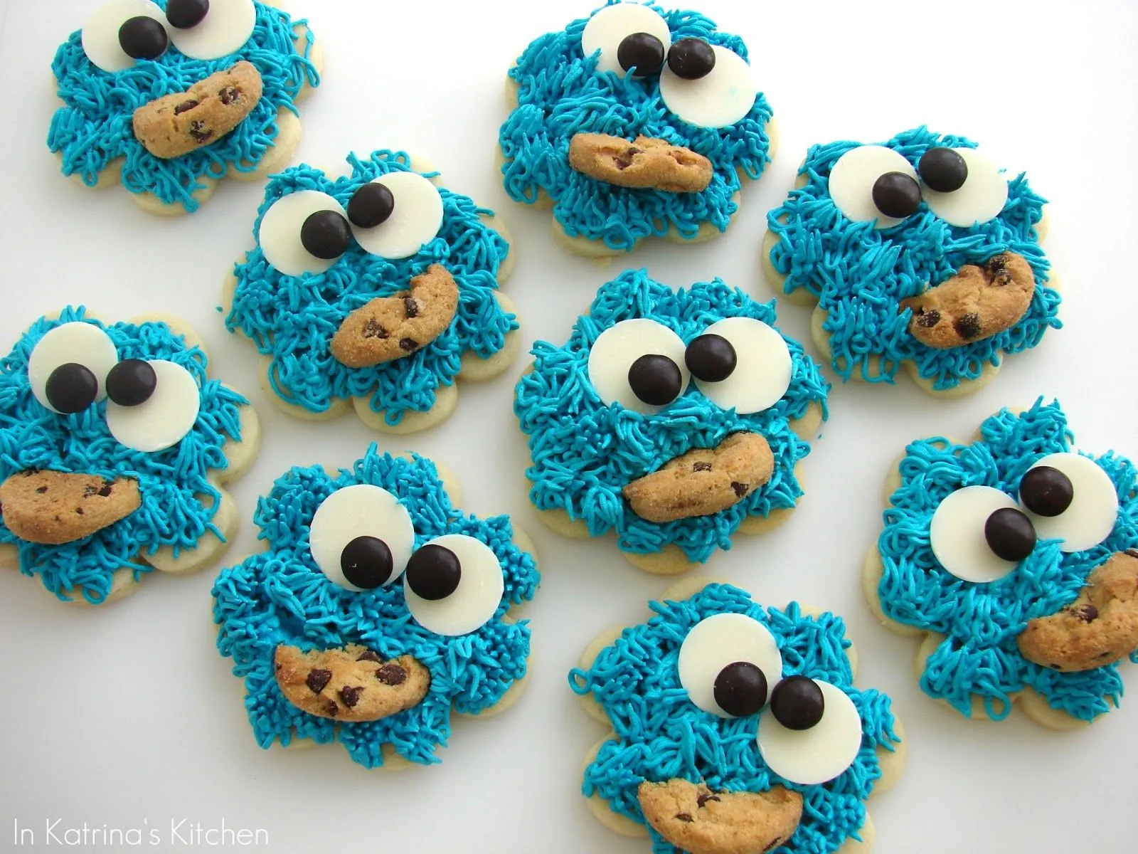 Cookie Monster Cookies Recipe and Tutorial | In Katrina's Kitchen