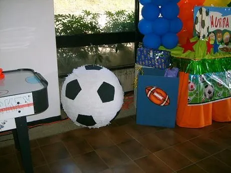 Piñata de pelota