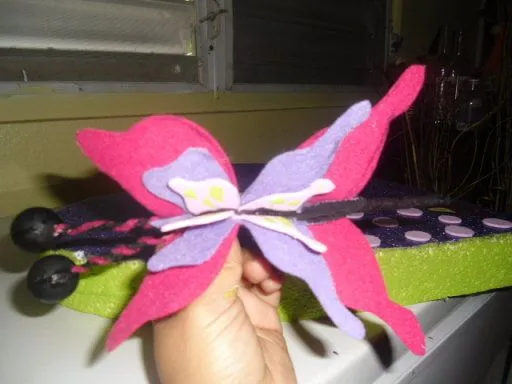 un corazon en fon decorado con mariposas y por su puesto fotos de ... un corazon en fon decorado con mariposas y por su puesto fotos de ...