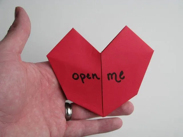 Figuras de amor de papel