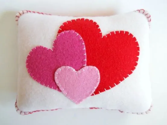 Cojines de San Valentín de fieltro - Imagui Cojines de San Valentín de fieltro - Imagui