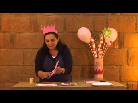 Cómo hacer una corona de foamy para fiesta de princesa - YouTube Cómo hacer una corona de foamy para fiesta de princesa - YouTube