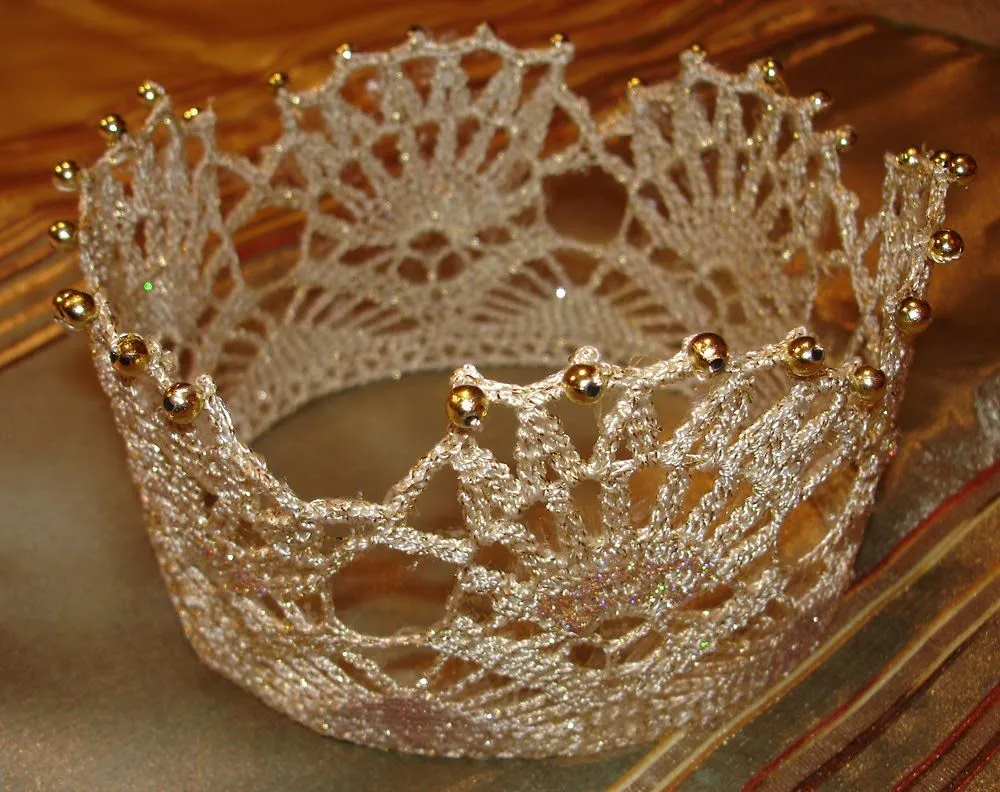 Corona de princesa tejida a crochet :