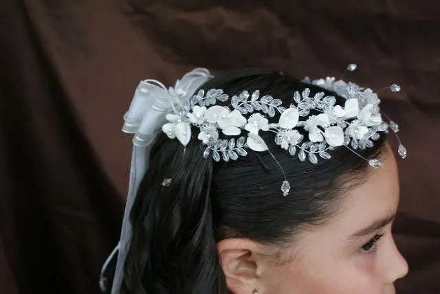 PRIMERA COMUNIÓN NIÑAS | toccados, tocados, novias, complementos ... PRIMERA COMUNIÓN NIÑAS | toccados, tocados, novias, complementos ...