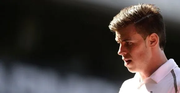 Gareth Bale se presenta en el campo de entrenamiento del Tottenham ...