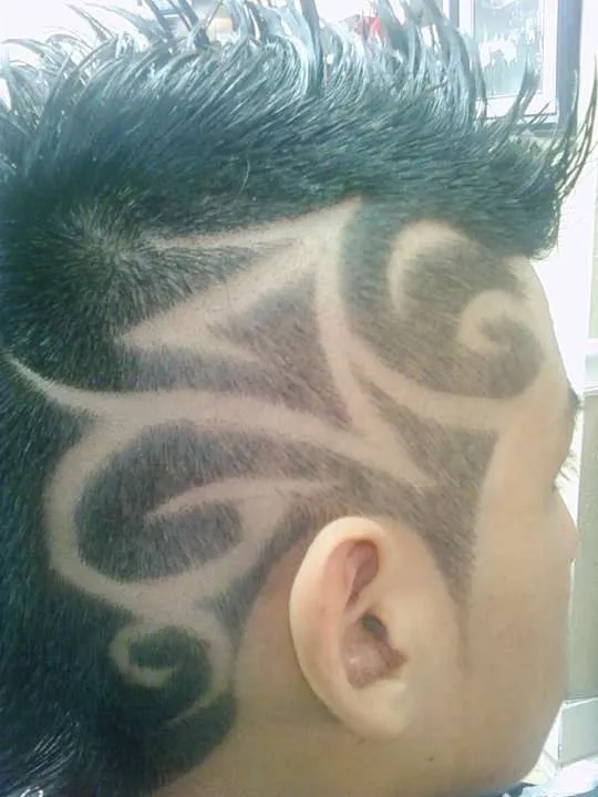 Corte de pelo con tribal para hombre - Imagui