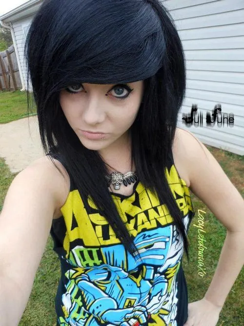 Cortes de cabello y peinados Emo para chicas 2015 - ModaEllas.