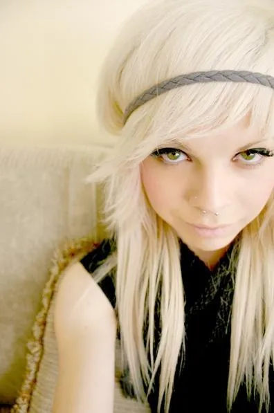 Cortes de cabello y peinados Emo para chicas - ModaEllas. Cortes de cabello y peinados Emo para chicas - ModaEllas.