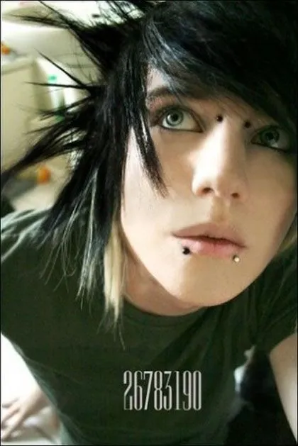 Peinados a la Moda: Cortes de Cabello y Peinados Emo para chicos 2013 Peinados a la Moda: Cortes de Cabello y Peinados Emo para chicos 2013