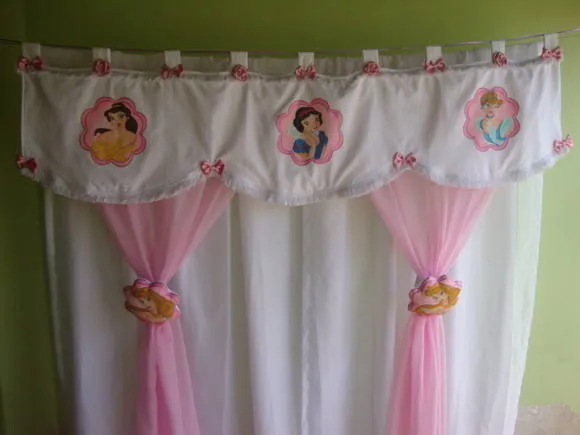 Cortina Princesas Disney | Branthielle ArtFestDecor | 19A4FD - Elo7 Cortina Princesas Disney | Branthielle ArtFestDecor | 19A4FD - Elo7