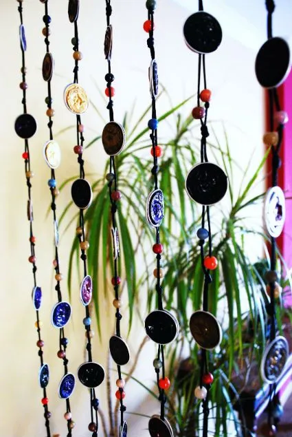 Cortinas con elemevntos reciclados « DecoraTrucos Cortinas con elemevntos reciclados « DecoraTrucos