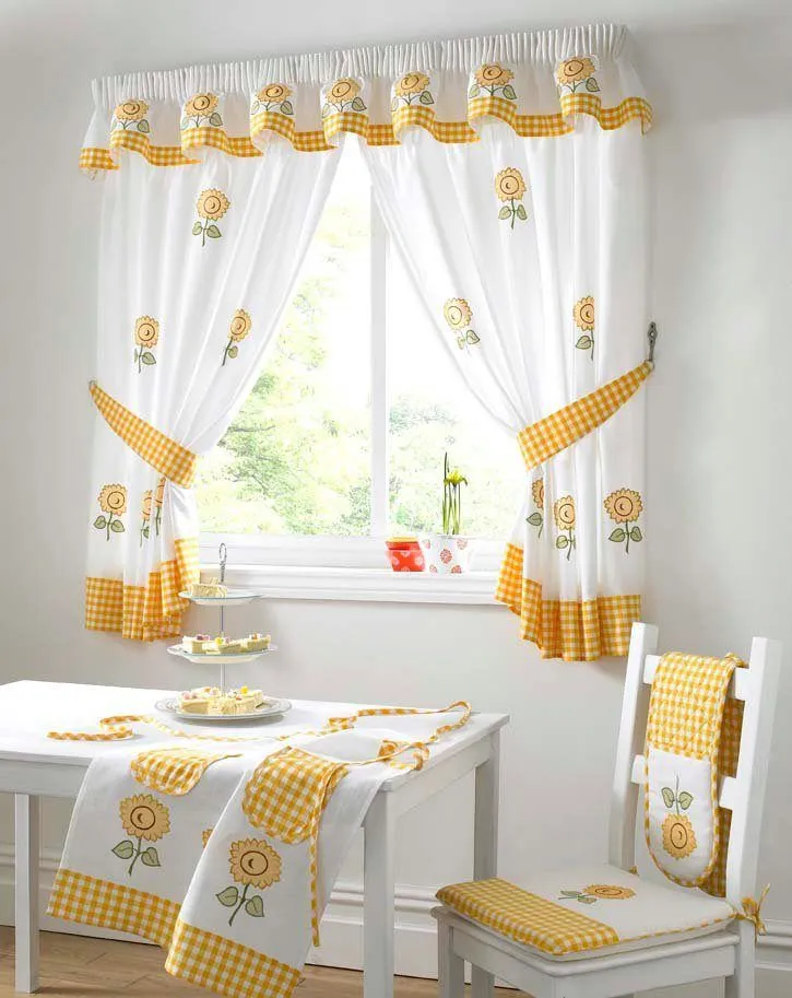 Cortinas floridas para la cocina :: Imágenes y fotos Cortinas floridas para la cocina :: Imágenes y fotos