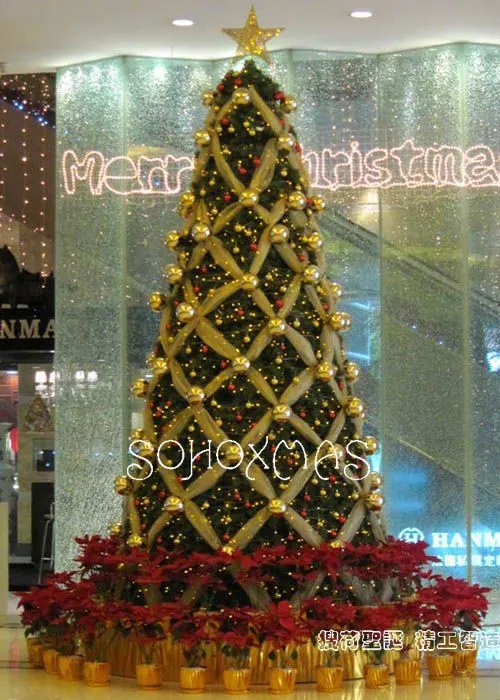 Cortinas y gigantes bola decorado árbol de navidad-Suministros de ...